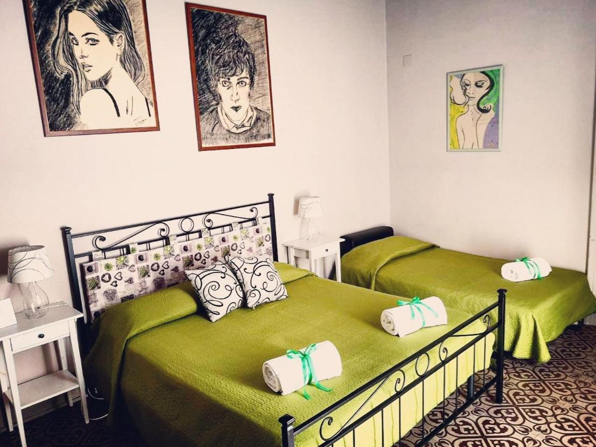 Casa Elide Bed and Breakfast Catania Exteriör bild